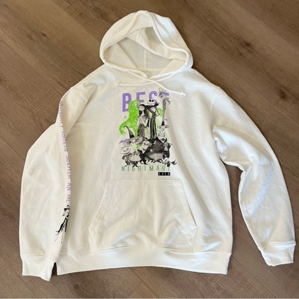 Disney Tim Burton Nightmare Before Christmas winter white Hoodie XL (15-17)